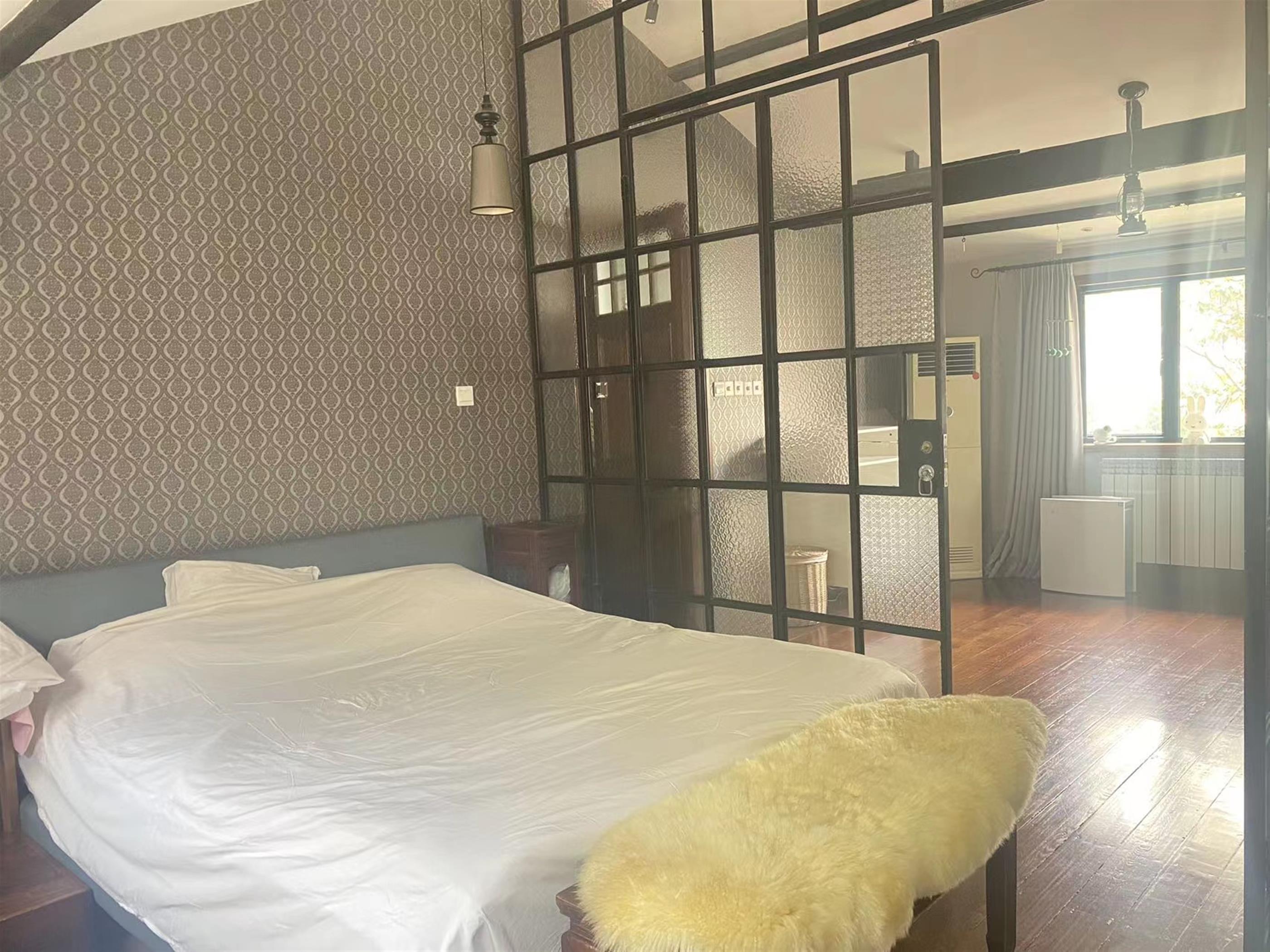 Spacious Bedroom Convenient 3BR FFC Lane House for Rent near Xintiandi Shanghai