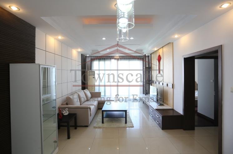 Bright high floor 2br apartment in the heart of Xujiahui