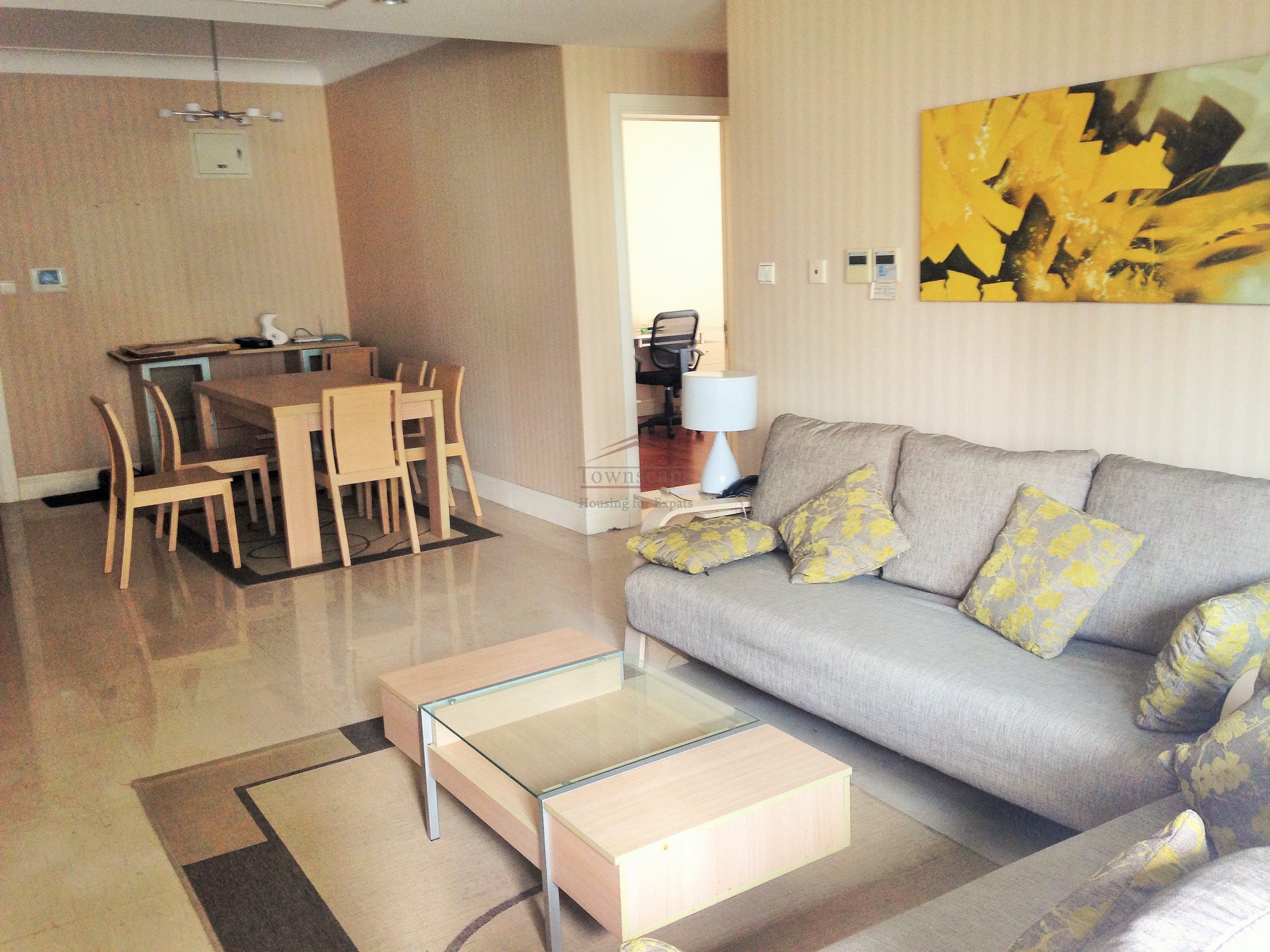 Affordable 2 br apartment by West Nanjing road