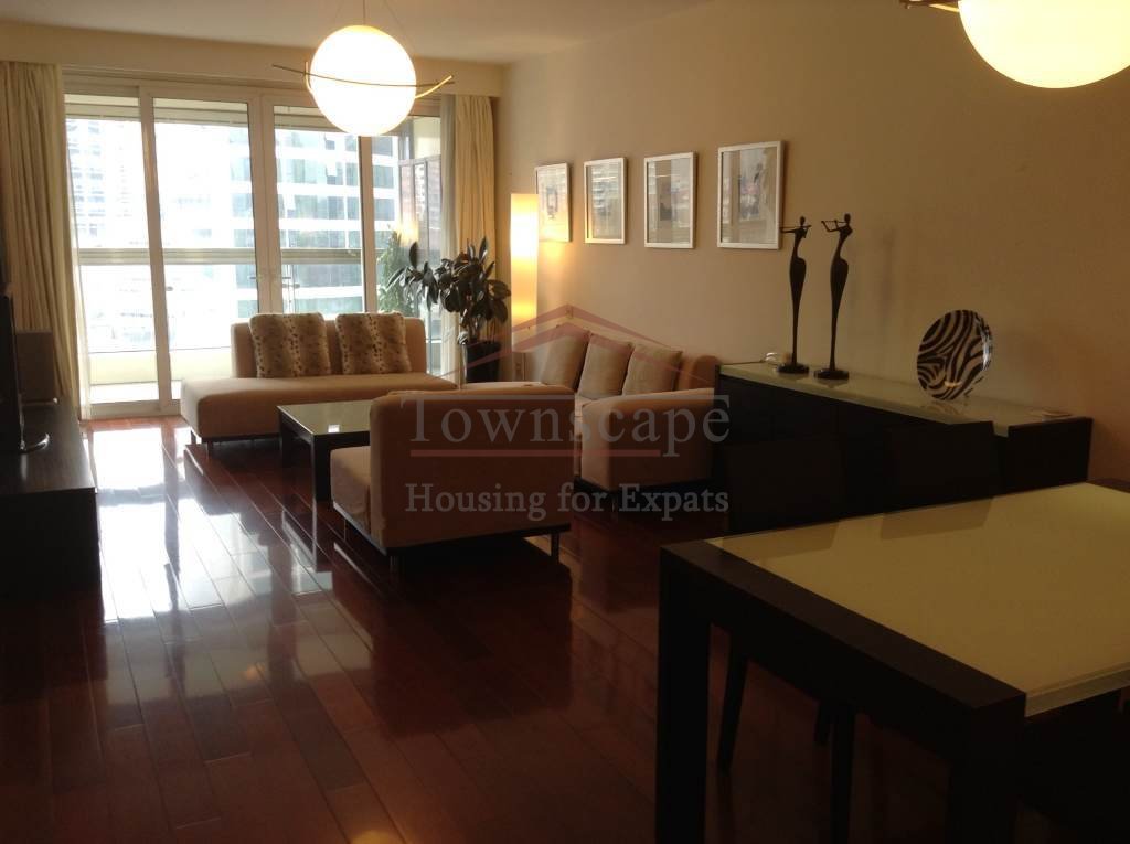 Exemplary two bedroom apartment in Changning district