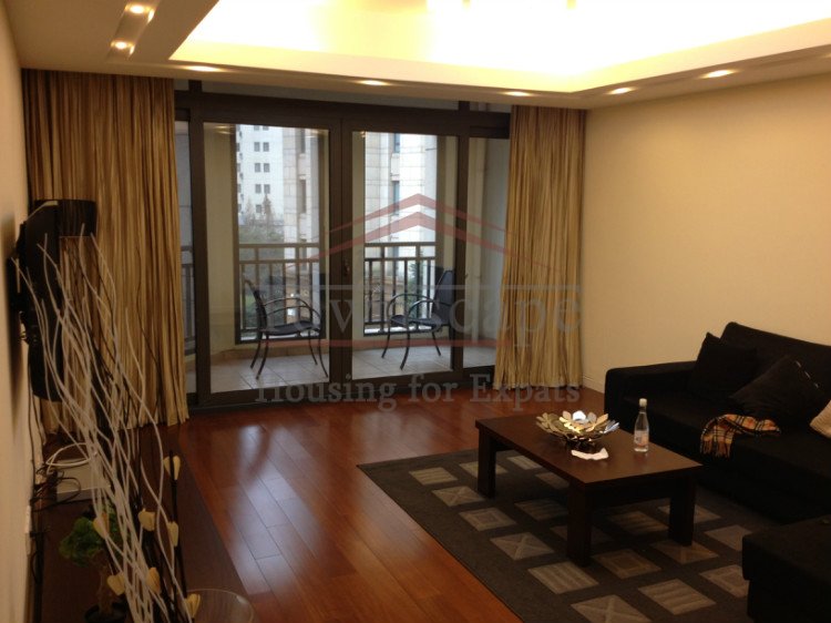 Lovely 3 BR apartment in Pudong green city Zone