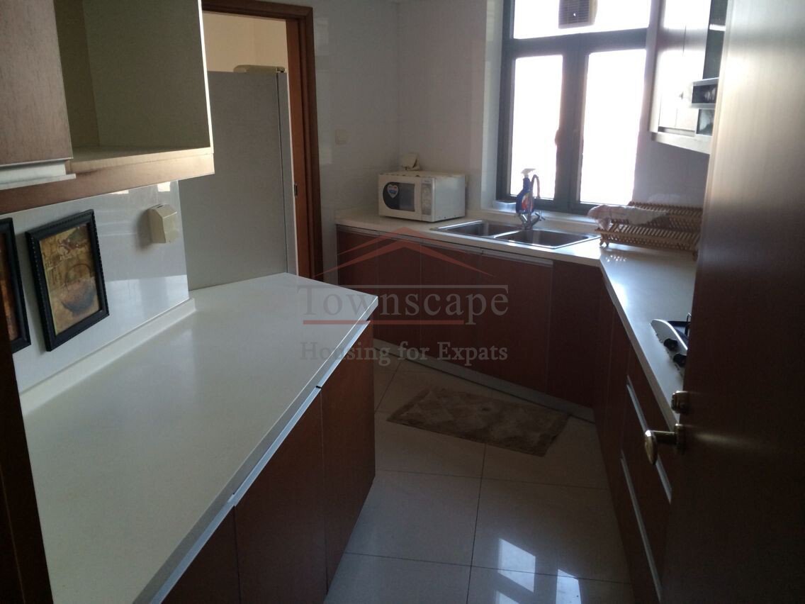 Modern 3 BR apartment at Xujiahui Line 1/9/11