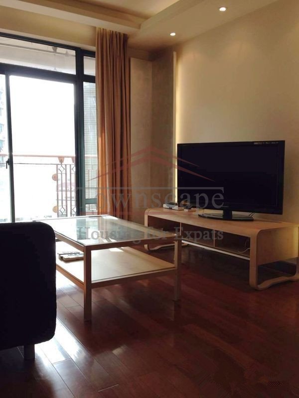 Cosy 2 BR apartment near Metro line 1/9/11