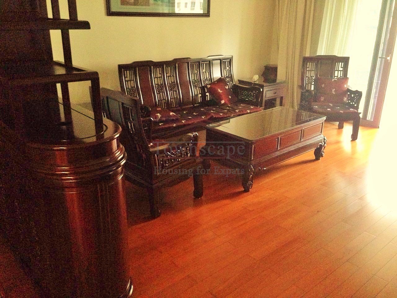 large 4 bedroom apartment in Pudong area, line 6