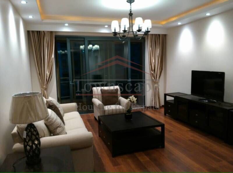 Spacious 3 BR Apartment Century Garden Pudong Line 1/7