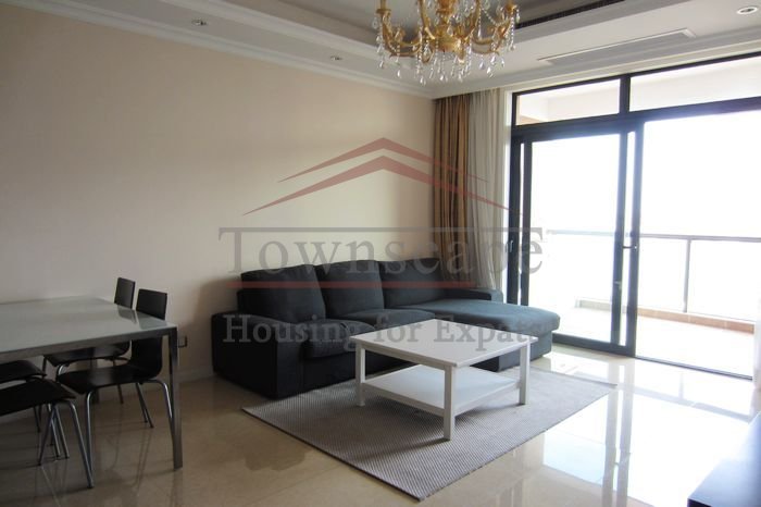 Perfect 2BR apartment 2 mins from West Nanjing road line 2