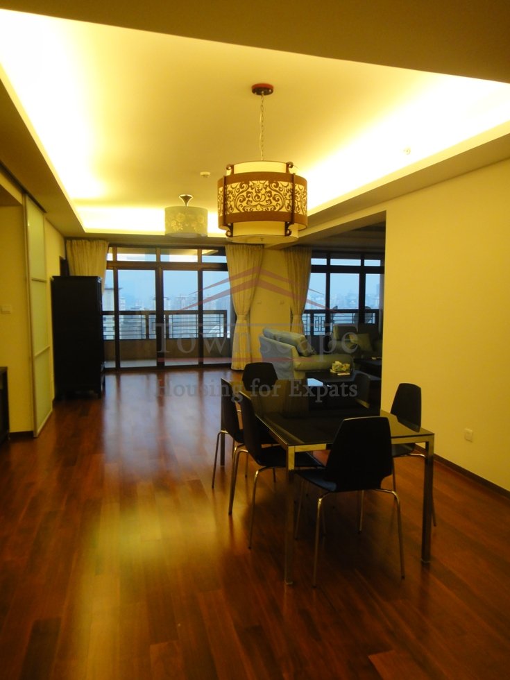 Fantastic 4 bedroom Apartment beside Laoximen station line 8/