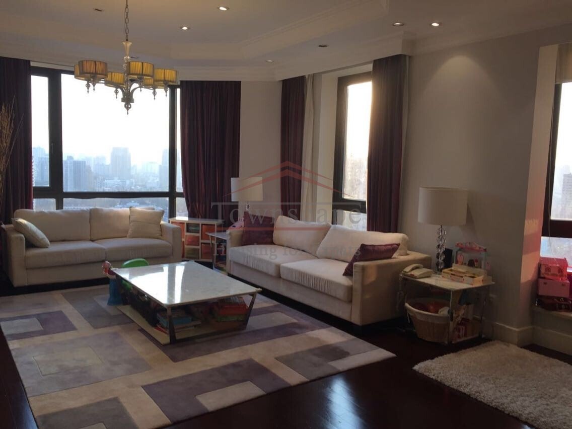 Luxury 3 BR Apartment in Central Shanghai Xintiandi