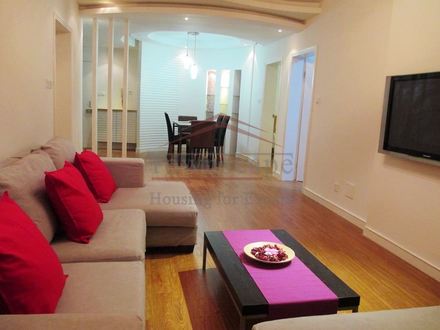 Clean Modern 3 bedroom apartment Central Shanghai just off Na