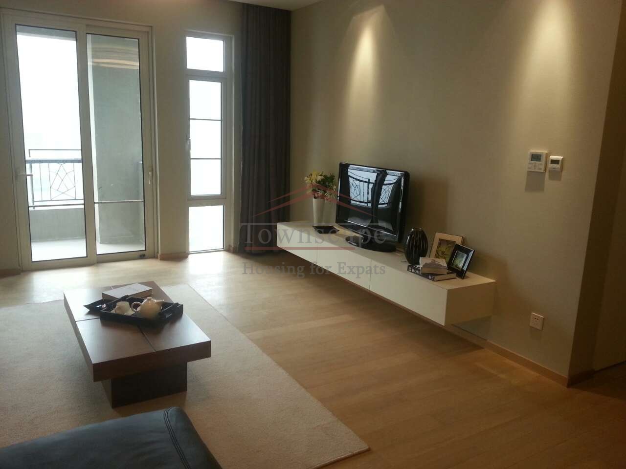 Beautiful new 2 BR in Gubei area new international schools