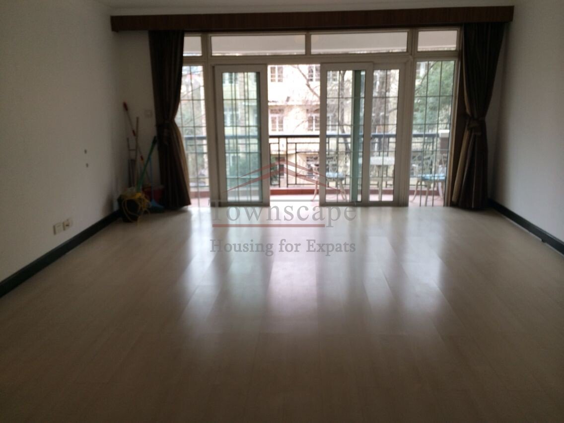 Very well priced French Concession Apt. L1 Hengshan road