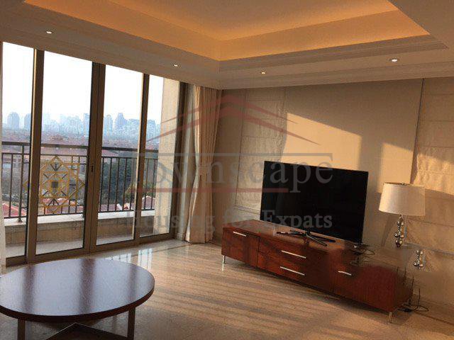 4 Bed Penthouse in Seasons Villas Pudong Line 7 Huamu