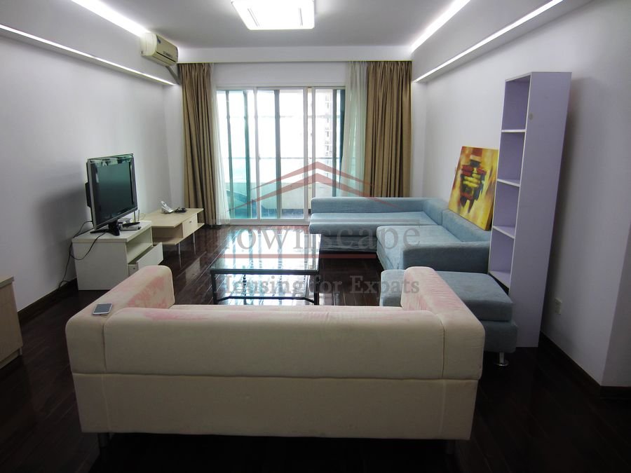 Excellent 4 bedroom apartment in 1 Park Avenue Jing an