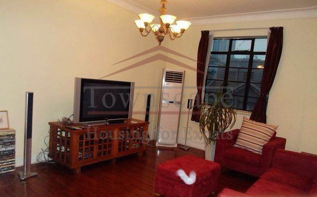 Lovely 2 Bed Apt. in French Concession L1&7 Changhsu road