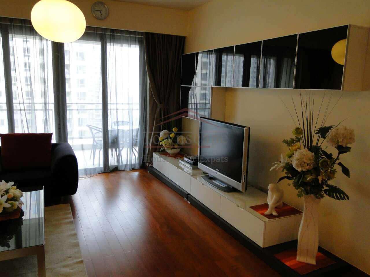 Fantastic 4 Bed Apartment in Yanlord Town Pudong