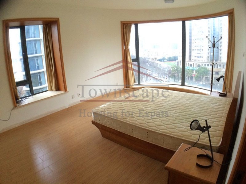 Gorgeous 3 BR Apartment for rent in Jing An Area Line2&7