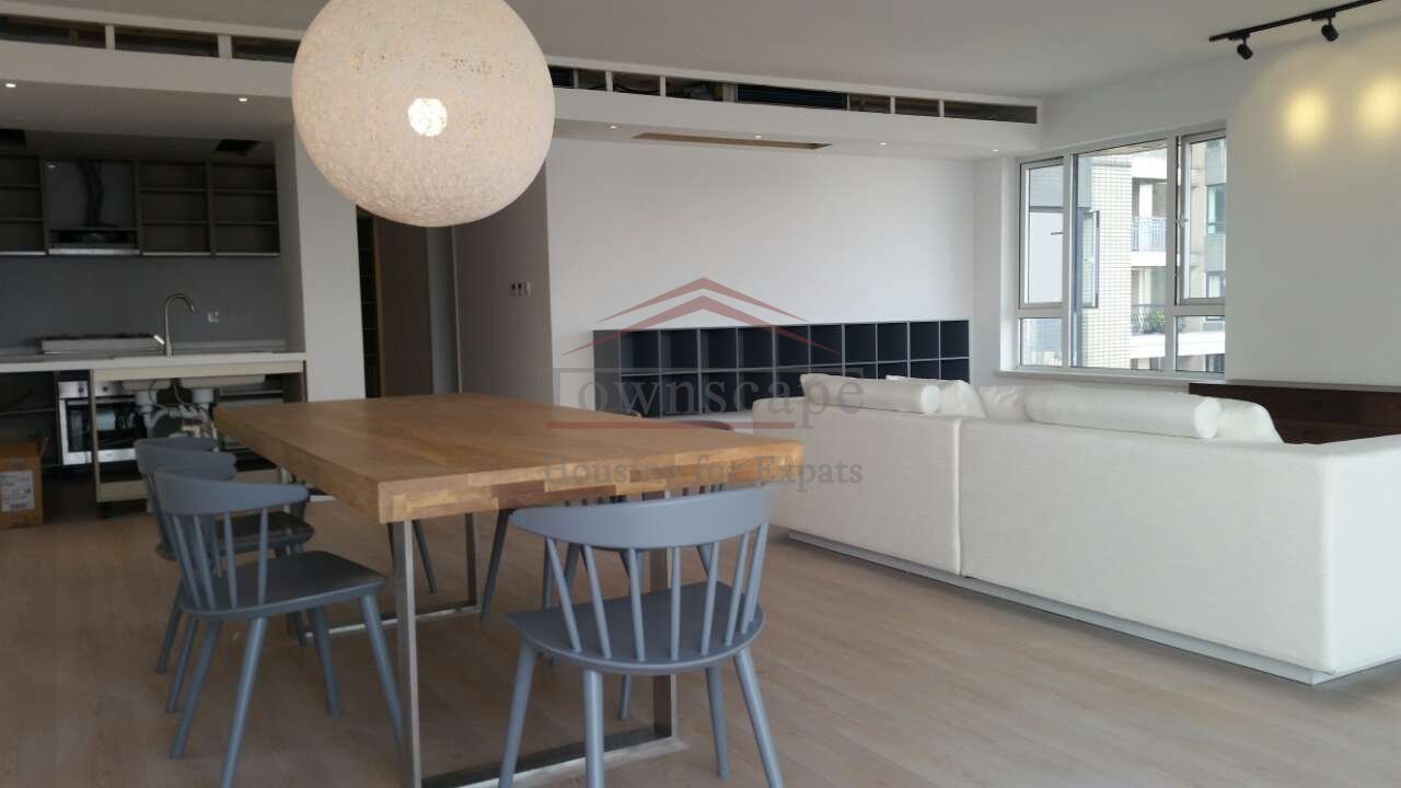 4 Bed Luxury Apt. in French Concession Line 1&10 w/ floor Hea