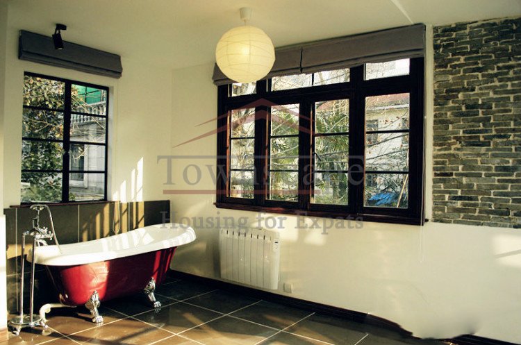 Fantastic 2 Bed Lane House w/ Terrace in French Concession