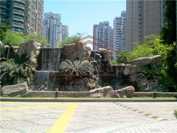 Excellent 3 Bed Apt. in Central Residence Shanghai w/ floor h