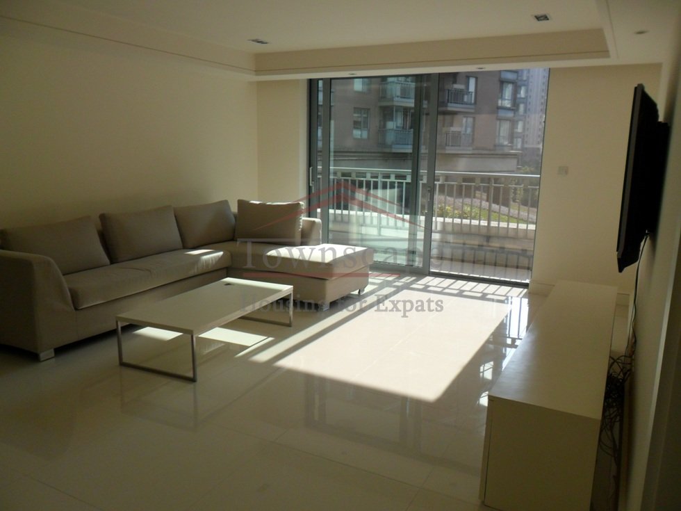 Spacious 3BR Apartment for rent in Pudong Residential Area