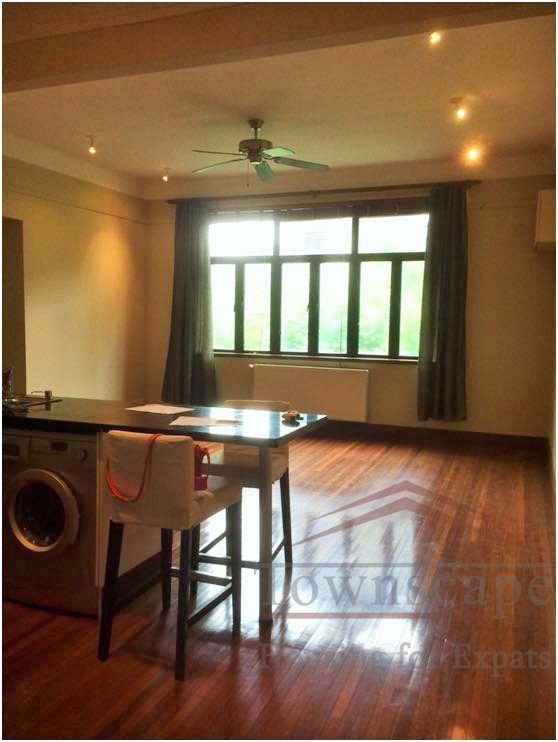 Spacious 1 bedroom apartment on Huaihai Road in FFC