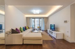 Sunny Stylish 3 Bed Apartment for Rent in Xujiahui