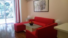 Neat old apartment with 3BR for rent on West Nanjing Road