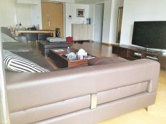 Clean and Modern 3BR Apartment in Eight Park Avenue, Free Clu