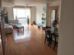 Well priced 3BR Apartment for rent at People's Square