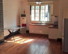 Sunny 1BR, 70m² Lane House for rent nr Zhaojiabang Rd (L7,9)