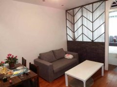 Comfy 2BR Old House Apartment for rent on Jianguo Rd nr Metro