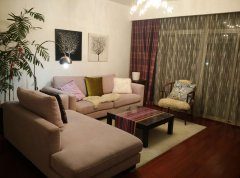 Comfortable 3BR Apartment for rent nr Jiashan Rd Metro (9 & 1