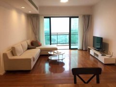 Homey family apartment in Lujiazui CBD