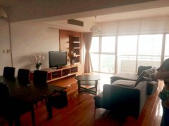 Spacious Condo above Anfu Road