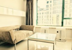 Sunny 1.5BR Apartment at Zhongshan Park