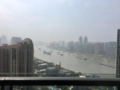 <b>Luxury 3BR Apartment with River View in Lujiazui CBD</b>