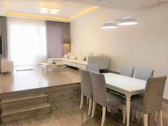 Minimalist 3BR Apartment with Florr-Heating at Laoximen