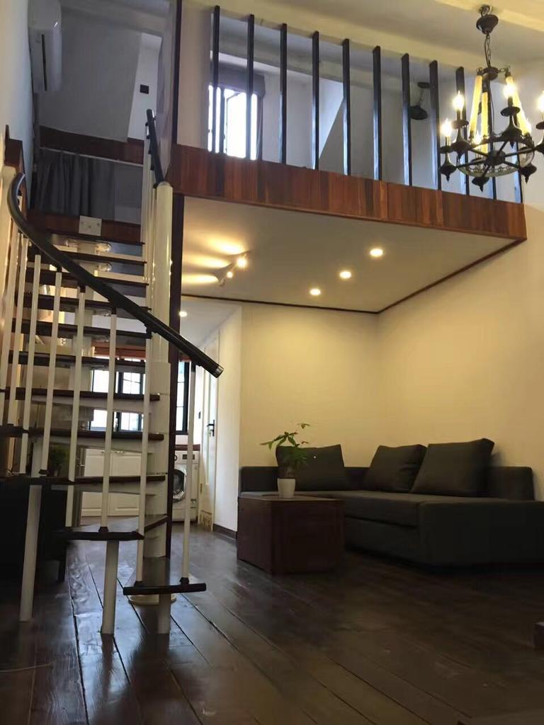 Great Value 3BR Lane House in Xintiandi