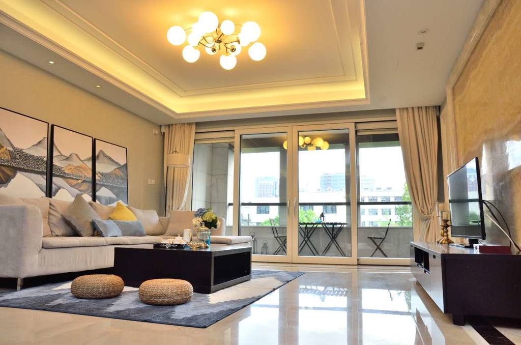  Newly Furnished Resort-Like Apartment in Lujiazui