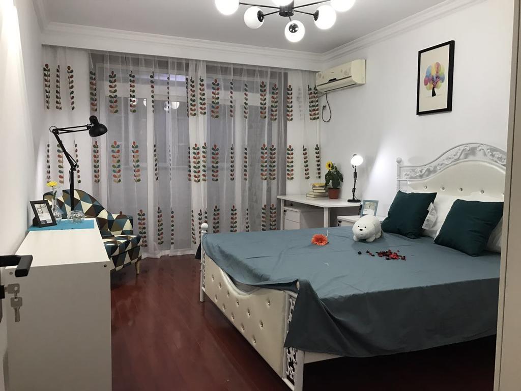 Affordable 2 bedrooms apartment, Jing'an