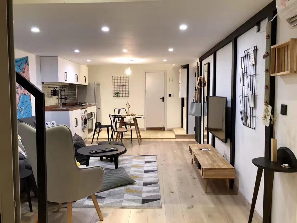 Stylish Duplex 2 Bedrooms Apartment in Jing'an