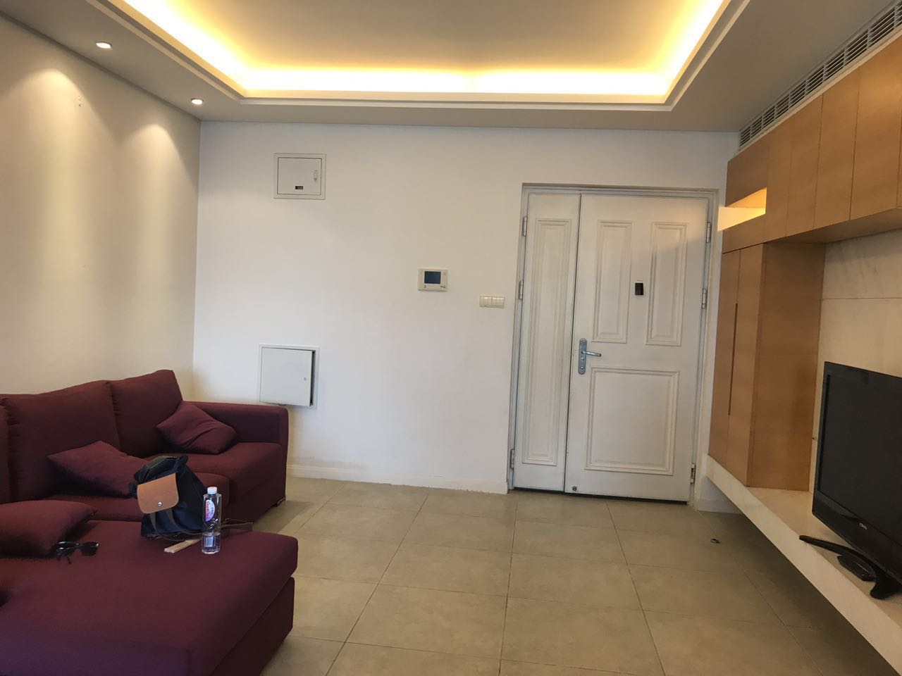 Recent 2BR Apartment with Island Kitchen in Jing'an District