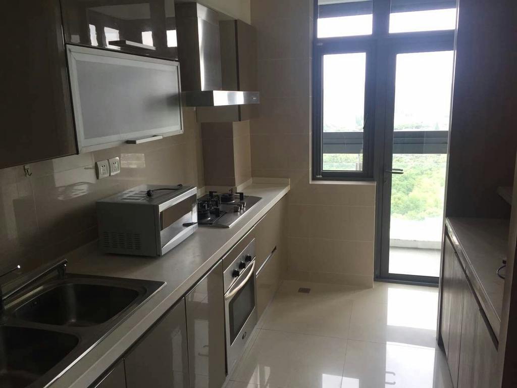 Comfortable 3 Bedrooms Apartment with Floor Heating in Xujahu