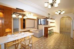 Renovated 4BR Apartment near Jingan Temple