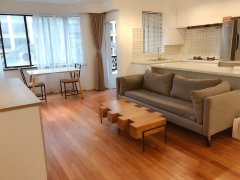 Inviting 3BR Apartment near Jiashan Market