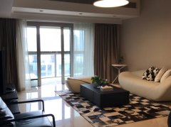 Luxury 2BR Apartment in Lujiazui