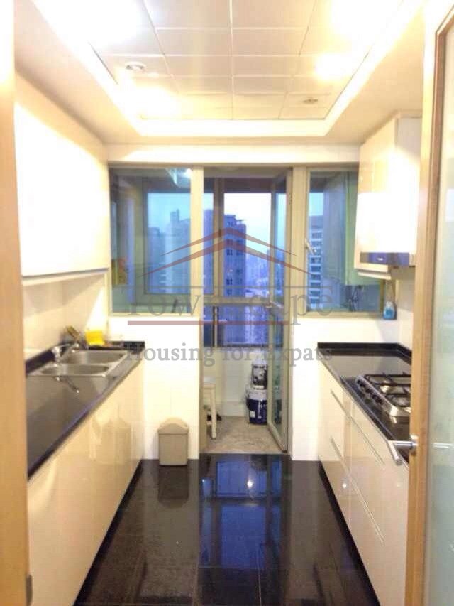  One Park Avenue in Jingan 3BR near West Nanjing rd