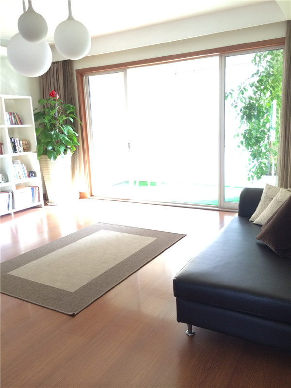  3BR modern apt on South Wulumuqi road in French Concession