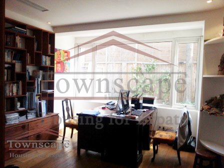 Hongqiao villa with garden for rent Big Beautiful villa with terrace, floor heating and 300 sqm garden in hongqiao