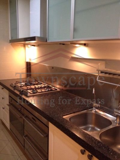 western apartment shanghai Family friendly apartment near Jing´an area